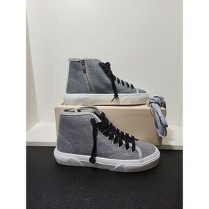 P448 Sally Hightop Sneaker Size 36